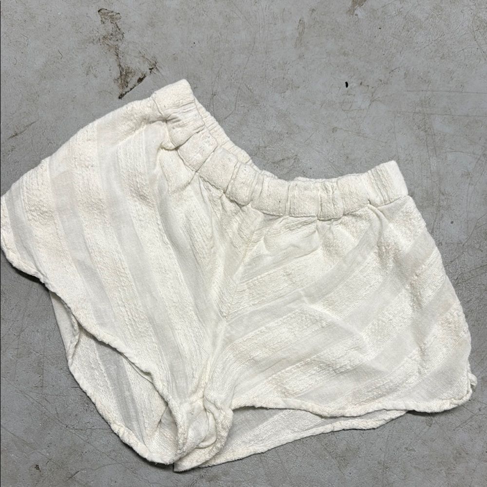 Women's White Casual Shorts ONEIL - Medium Super Cute Summer Short